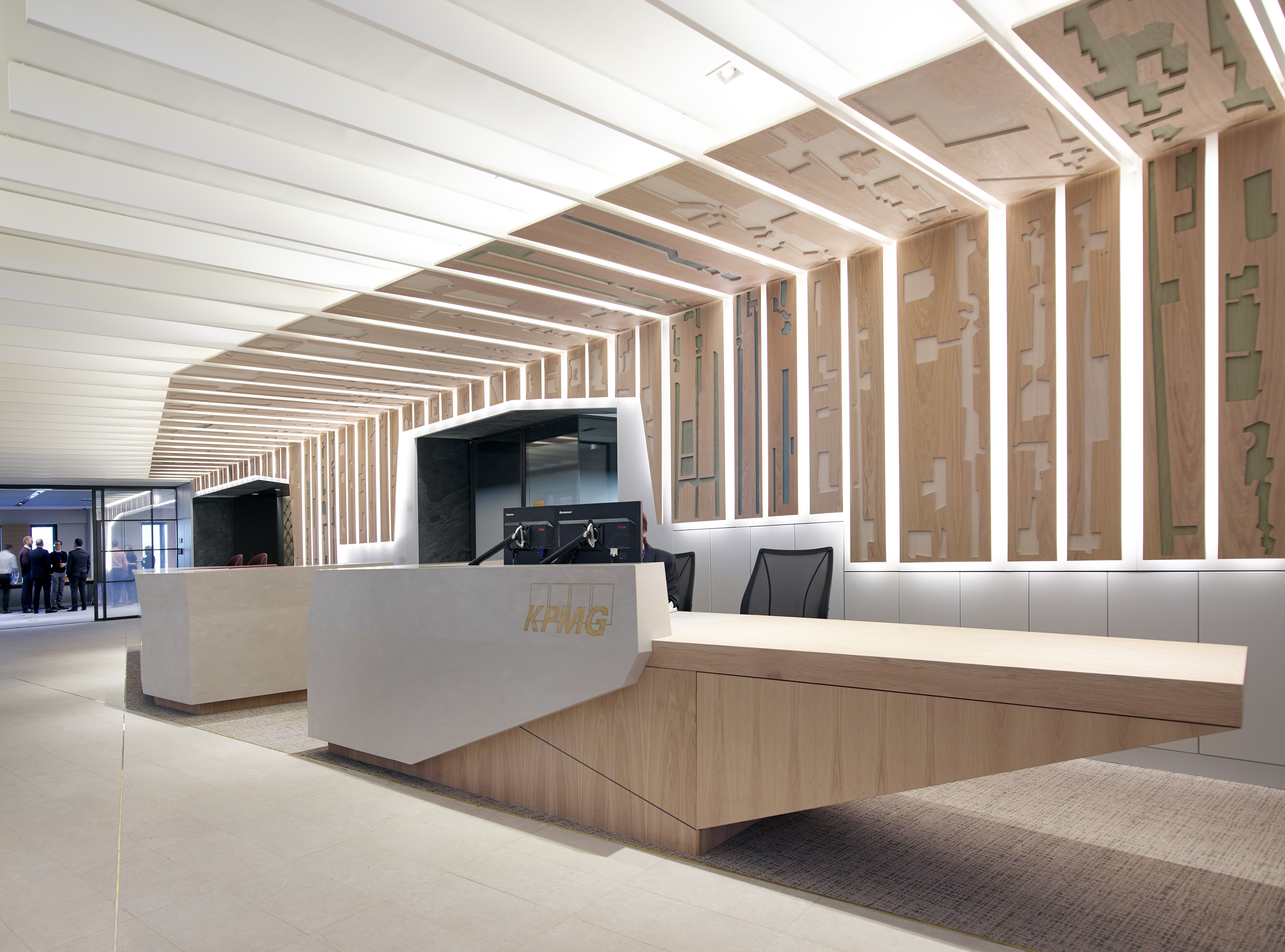 KPMG-Lrg-740-Com (2).jpg