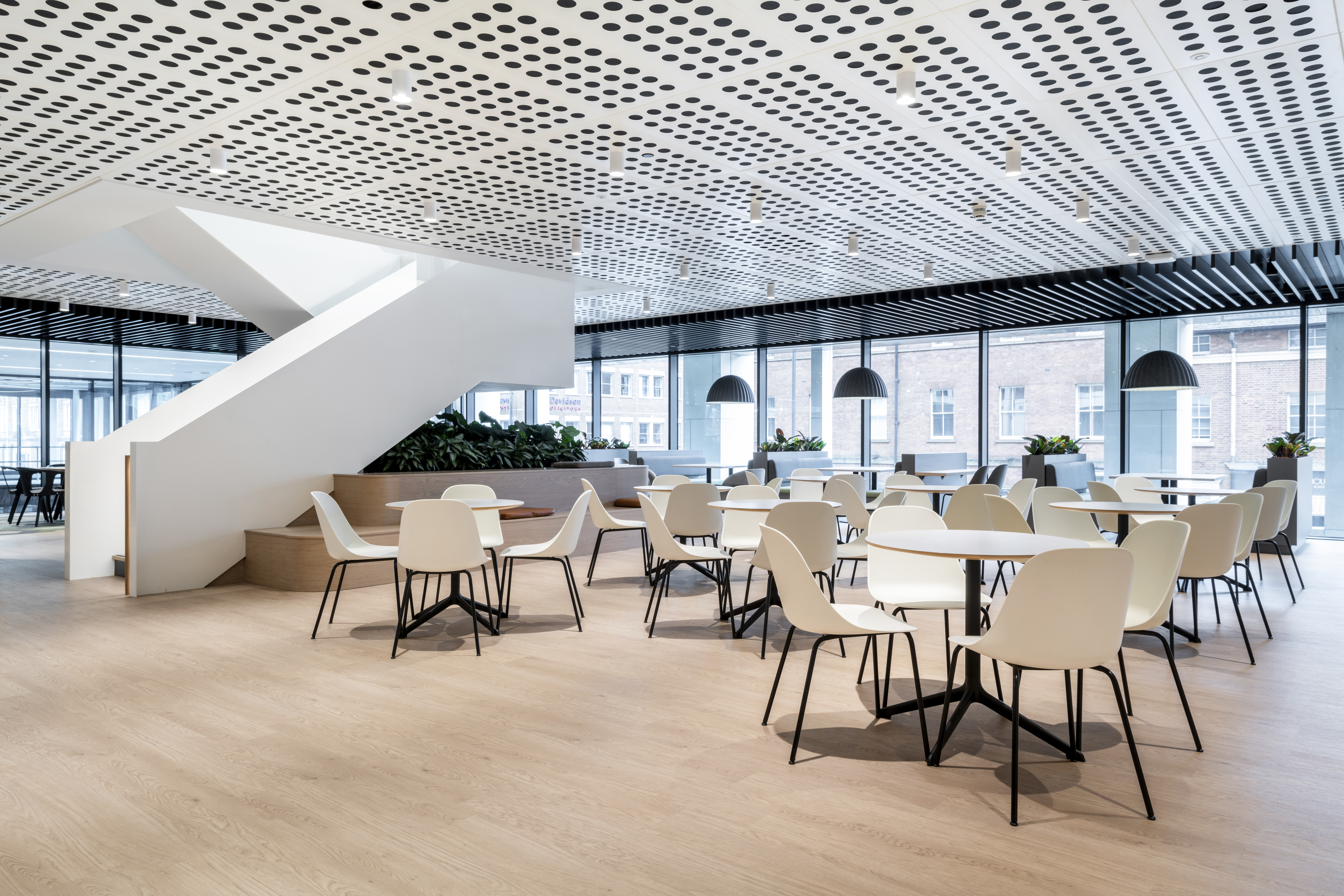 Link Group Lrg 330 740 Com (1) (1)