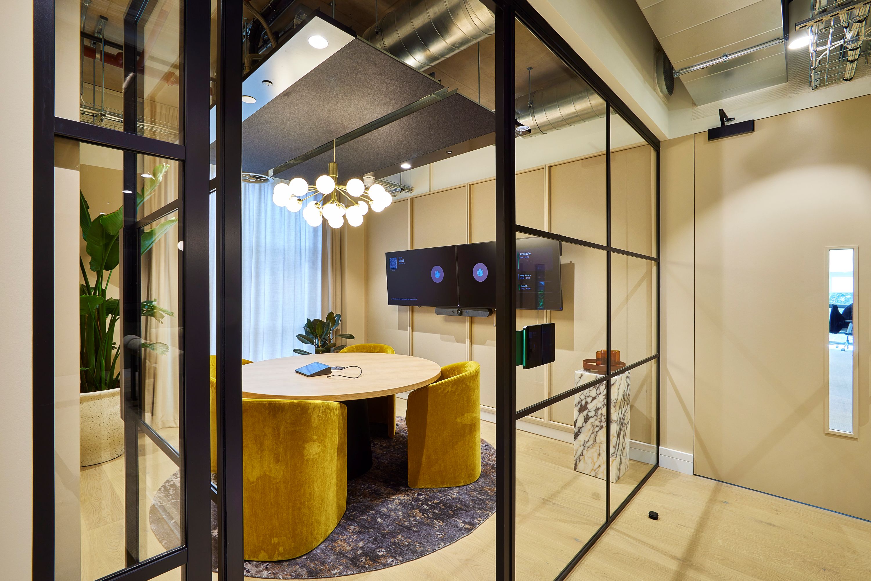 Kings Road Com SAS200 Textiles Med (2)