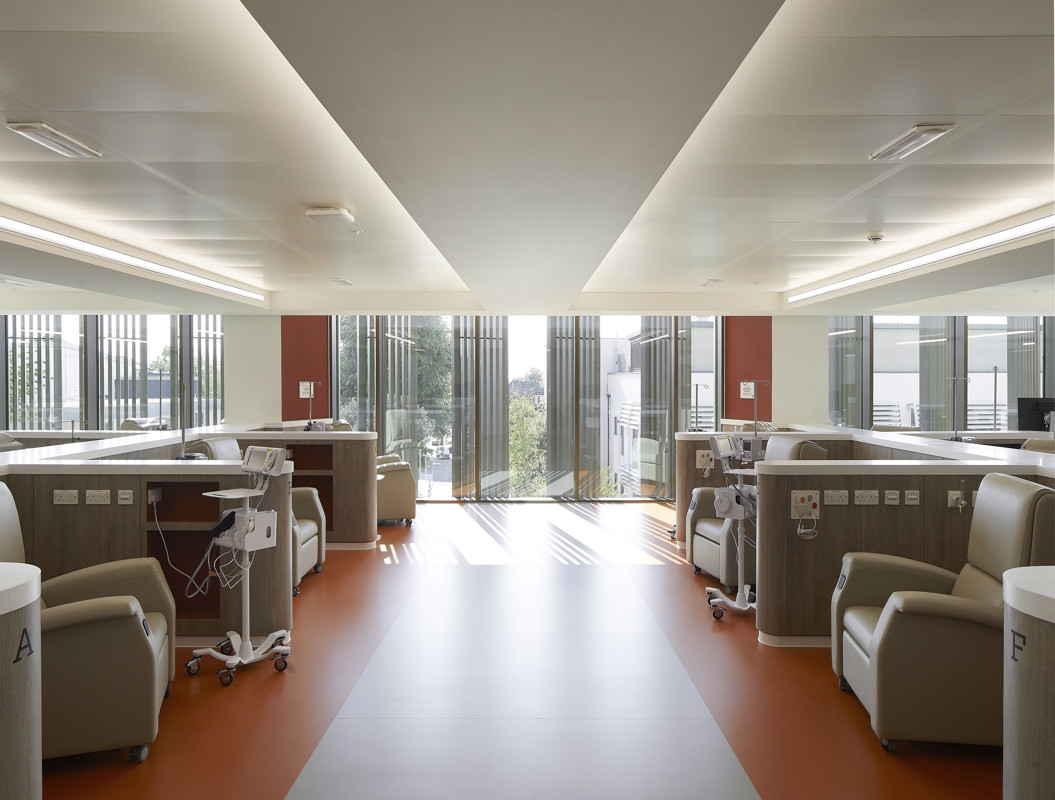 Oak Centre Healthcare SAS330 Med (1)