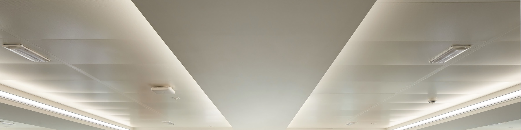 Oak Centre Healthcare SAS330 Med (1)